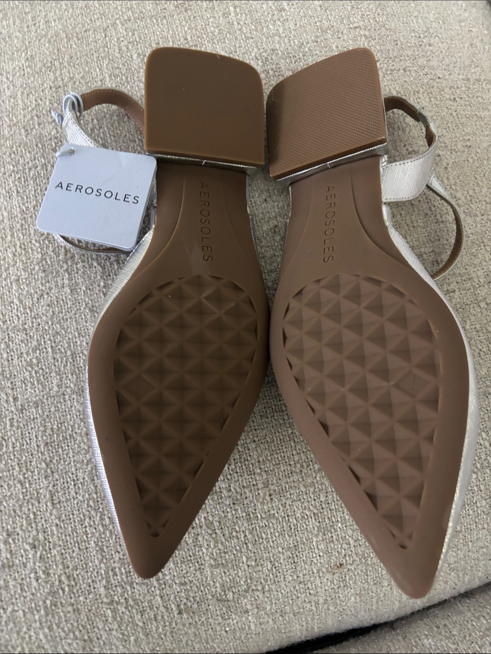 AEROSOLES Metallic Silver Pointed Slingback Flats - Picture 3 of 6